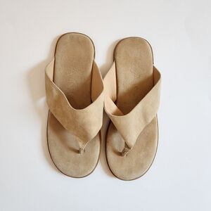 Dear Frances Billy Suede Flats Flip Flop Sandals